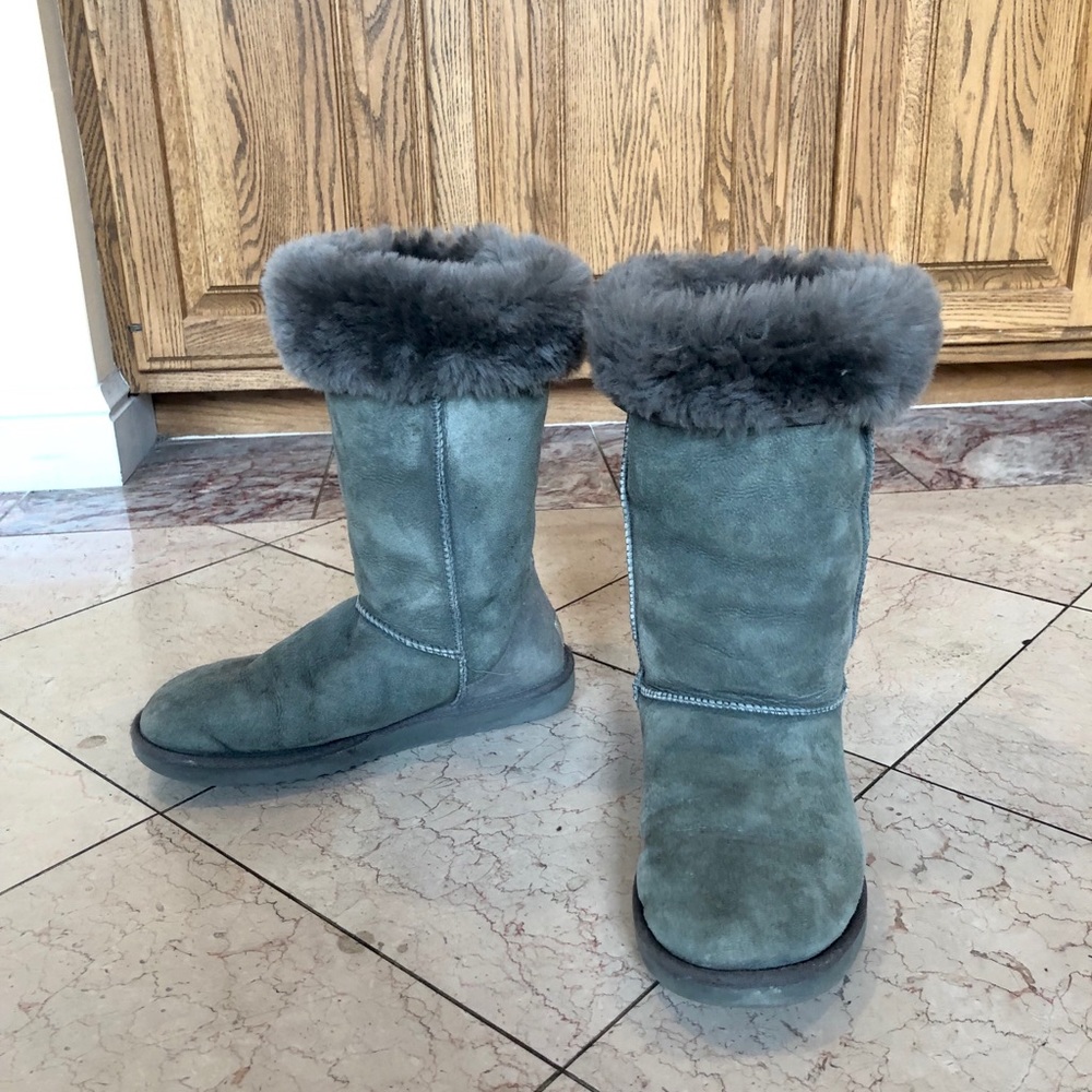 UGG Fleece Lines Suede Classic Tall Boots Size W10